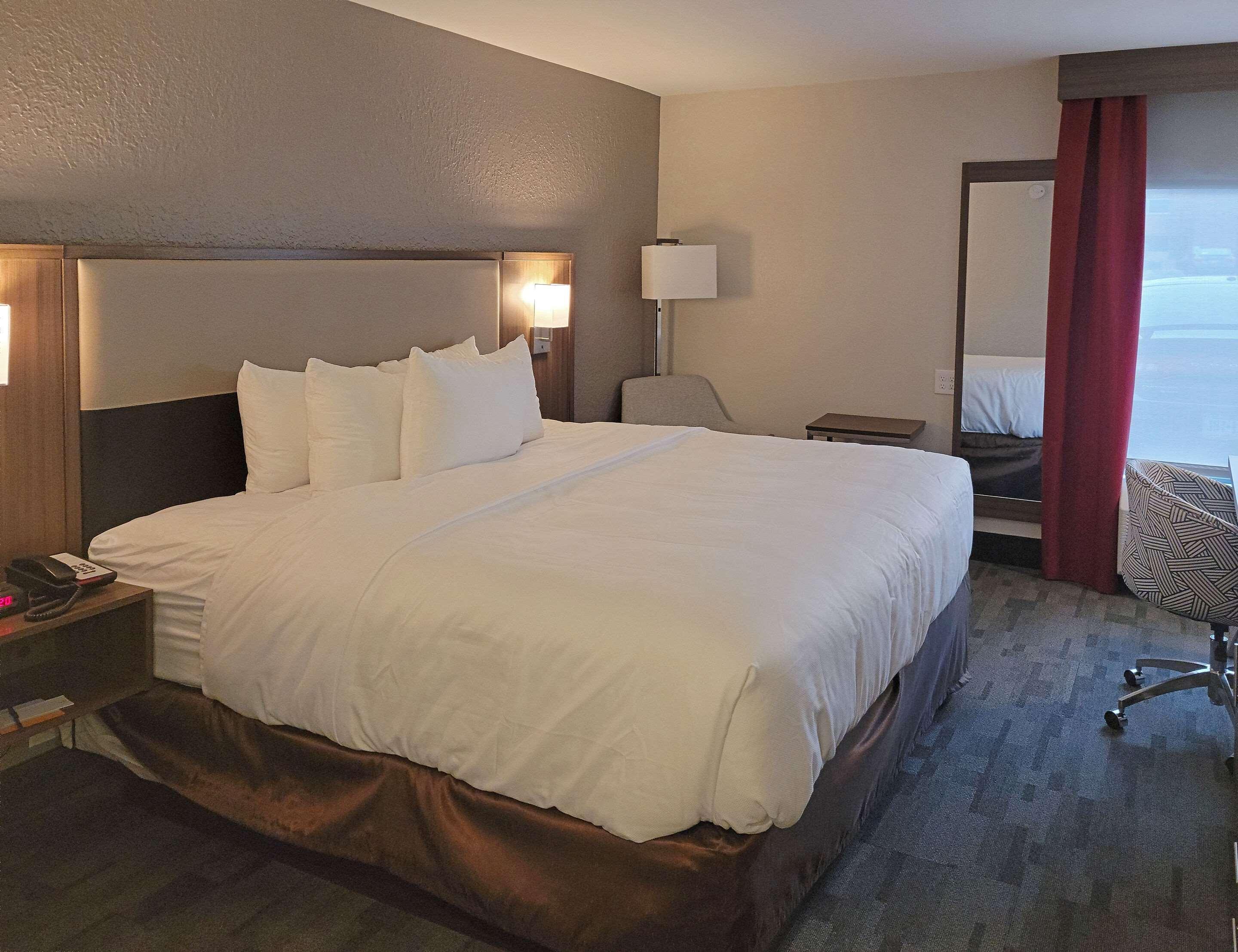 Comfort Inn & Suites Wyomissing-Reading מראה חיצוני תמונה