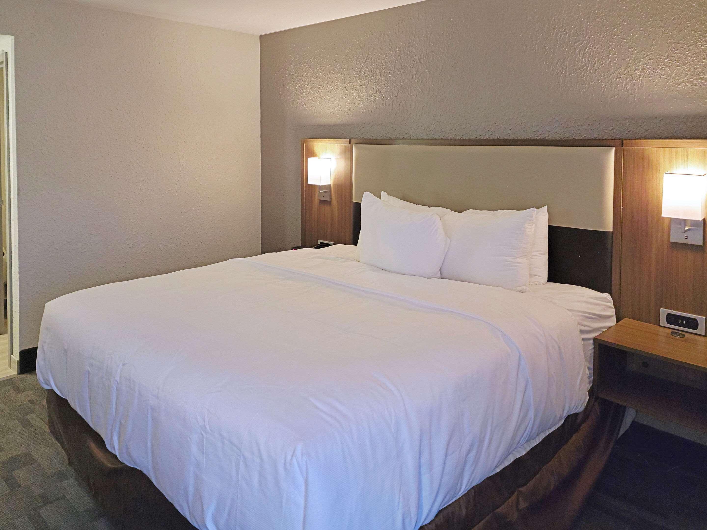 Comfort Inn & Suites Wyomissing-Reading מראה חיצוני תמונה